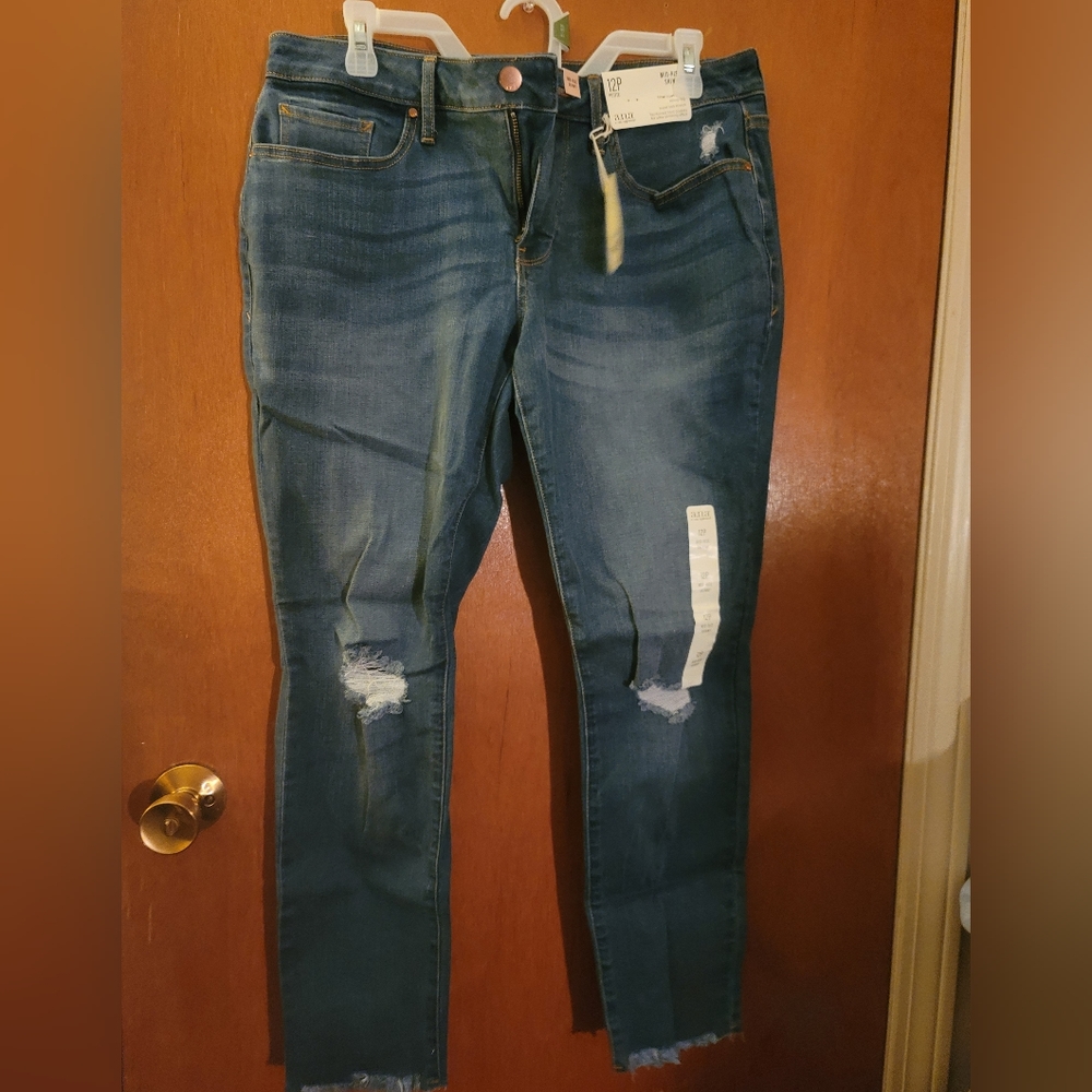 Distressed A.N.A. Midrise Skinny Jeans